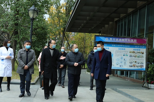 武侯区区委书记陈麟视察四川泌尿外科医院疫情防控工作