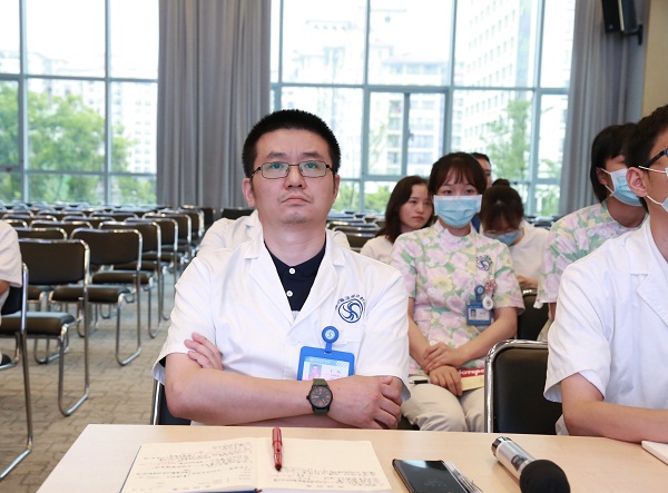川泌召开2021年5月外科工作总结会议