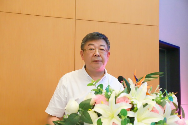 川泌召开2021年度半年工作总结会