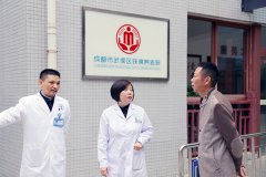 有些人走了，留下了他们，但更多的人来了，为了温暖他们