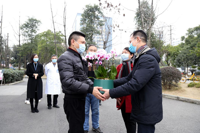 锦江区政协领导走访四川泌尿外科医院