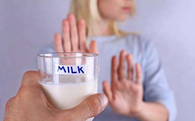 为何一喝牛奶就会腹胀、拉肚子？可能是没这“福气”