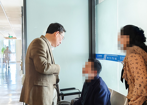 “亲密后”见红别硬抗！华西袁久洪教授：微创技术可治疗