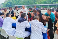 四川泌尿外科医院参加重阳节关爱老人服务活动