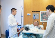 生于美国，求医成都 丨 美籍华人的跨国就医记