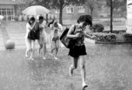 #明人不说暗话# 我相信今天雨再大你都会如约而至