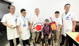 爱心送暖进社区 四川泌尿外科医院情系失能失独老人