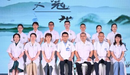 记民建四川省委会第30次“三下乡”活动中的曾政光
