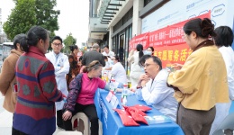 把健康服务送到路上丨四川泌尿外科医院参与暖心驿站关爱活动