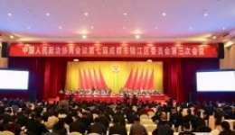 医务工作者在两会谈深化医疗改革保障人民健康