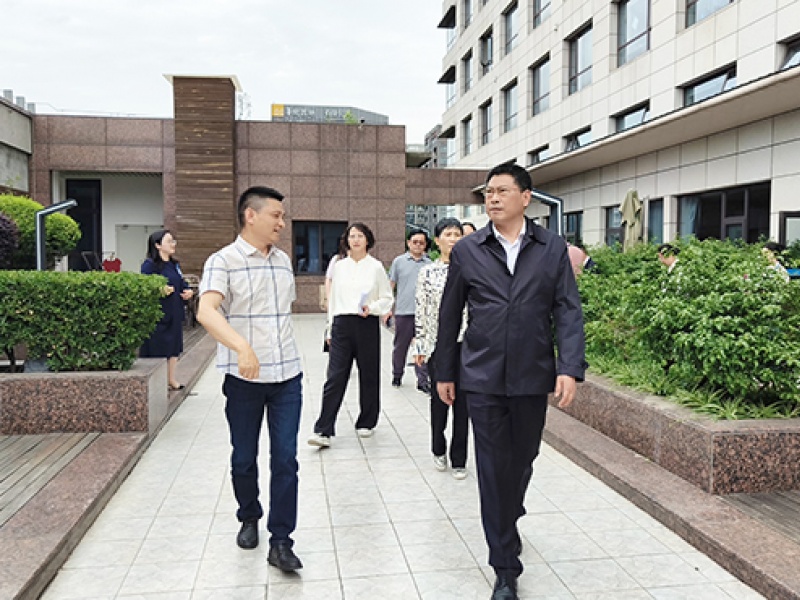 深化药品集采政策实效 助力社会办医高质量发展——市人大赴四川泌尿外科医院开展专题调研